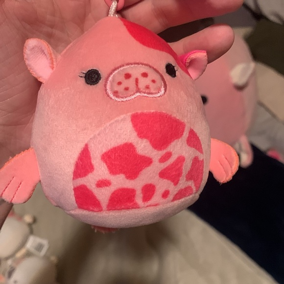 Kerry seacow squishmallow clip NWT - Picture 3 of 3